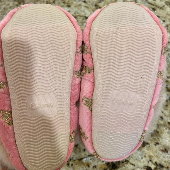 NWOT Disney Princess Pink and Fur Slippers, size 11/12 - Picture 3 of 3